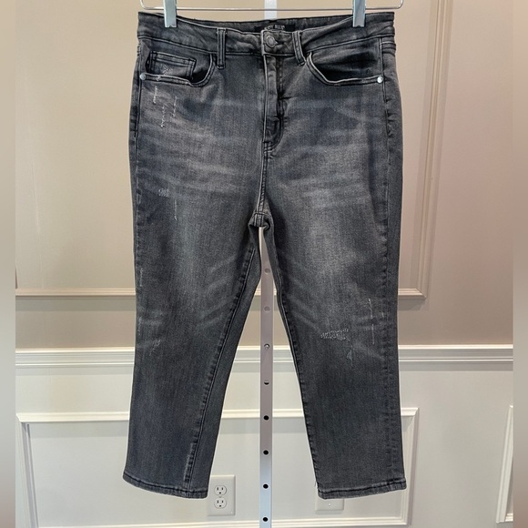 Judy Blue Skinny Fit Capri Gray 11/30 lightly distressed stretch high rise - Picture 1 of 7